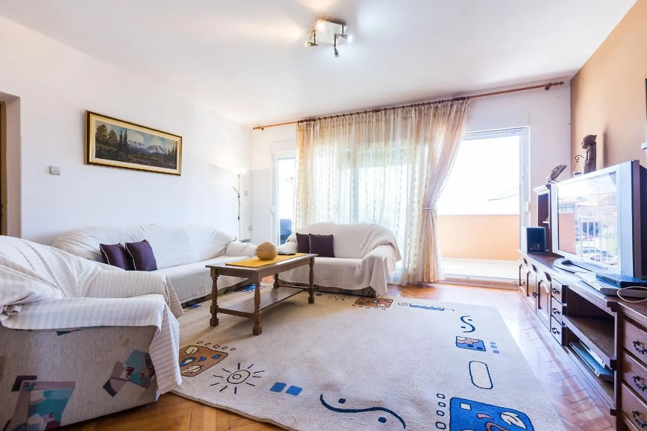 Oleander Apartment Bibinje Croatia