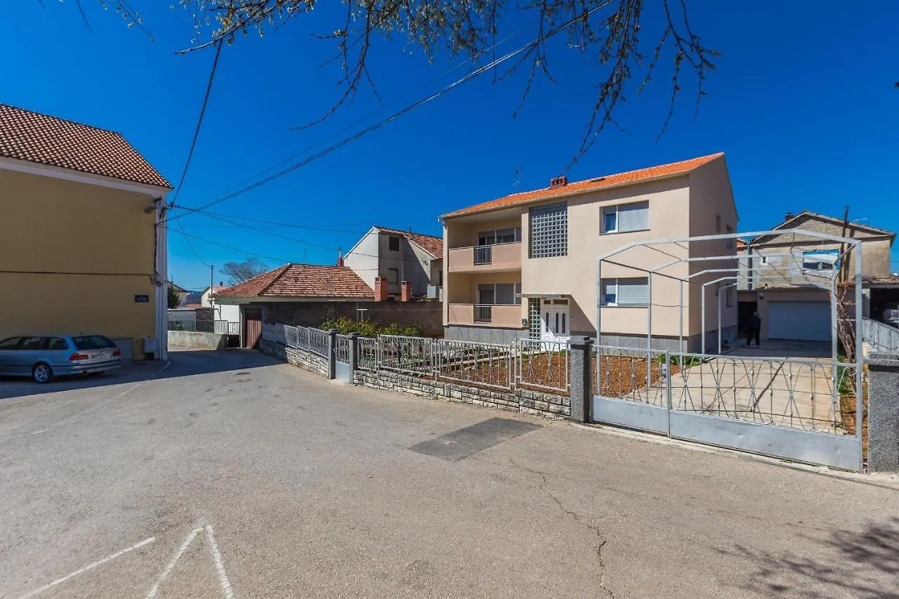 Oleander Apartment Bibinje Croatia